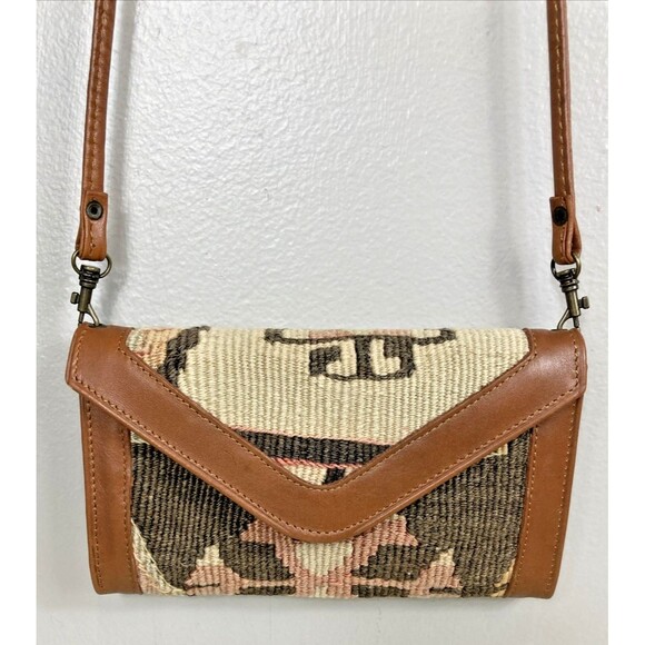 Artemis Design Co. Handbags - Artemis Design Co Sumak Kilim Wallet Purse Crossbody w/ Removable Shoulder Strap